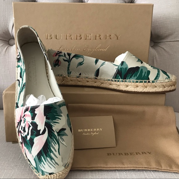 Burberry floral hodgeson flats